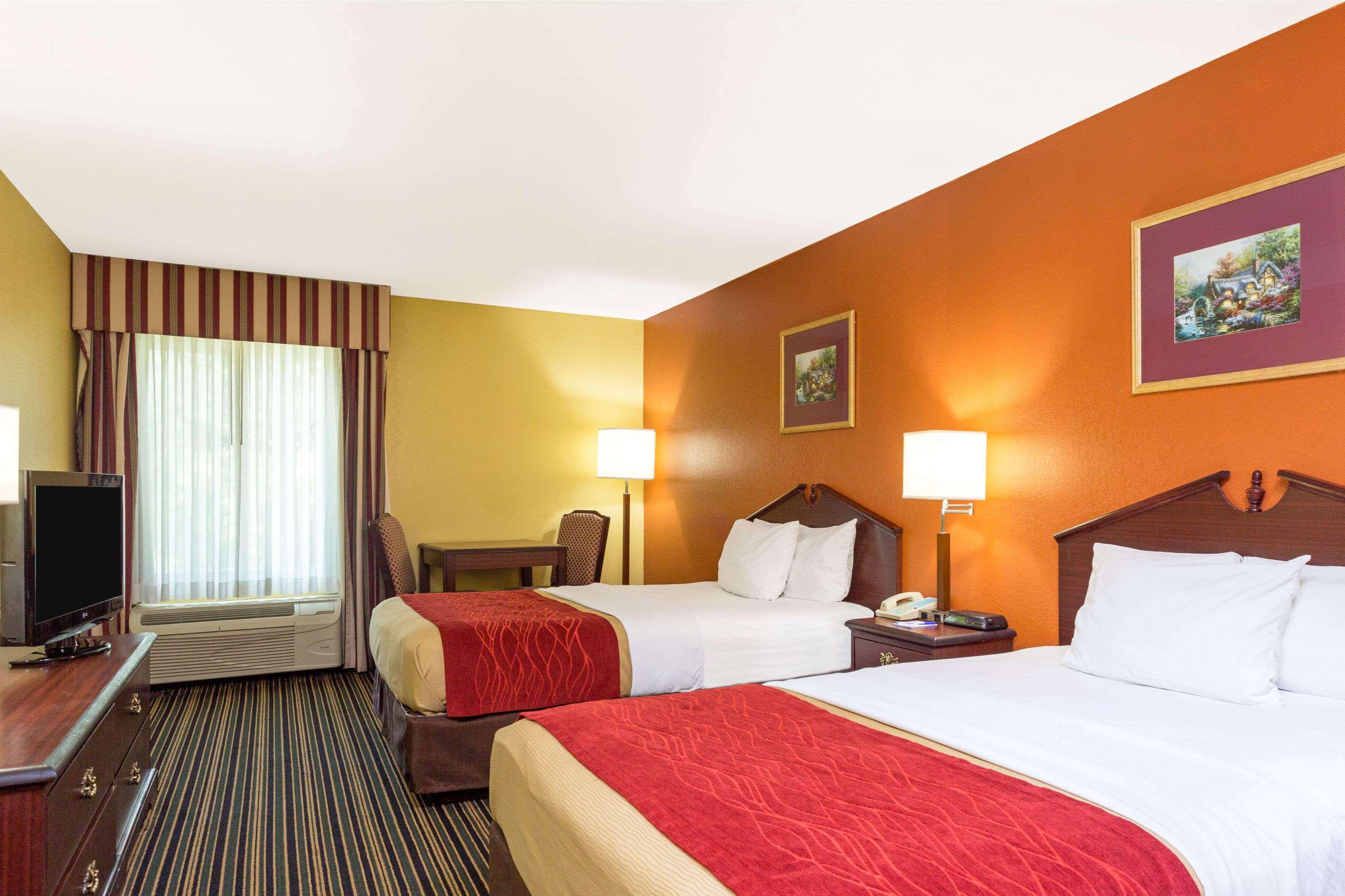 Baymont By Wyndham Cordele Hotel Exterior photo