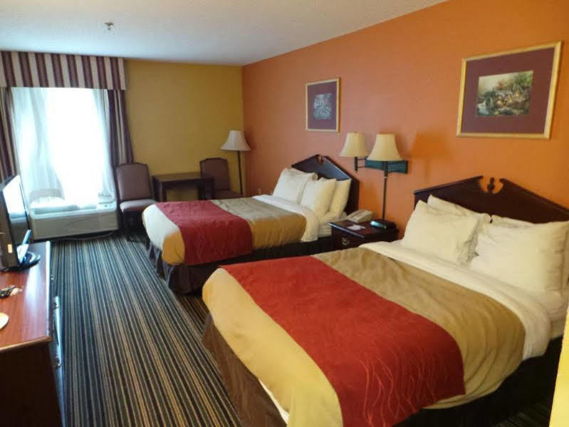 Baymont By Wyndham Cordele Hotel Exterior photo